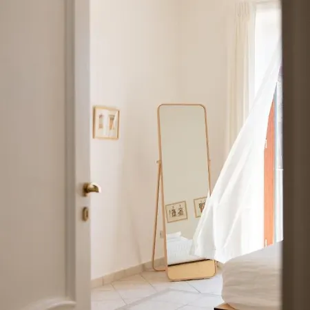 Le Tre Regine Apartment Neapel